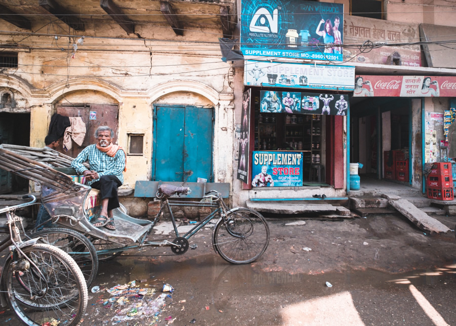 Rickshaw-man-street-varanasi-India