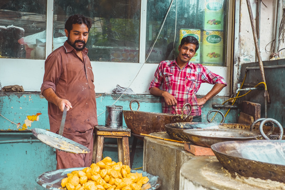 Pakistan, Lahore, travel photography, street photography, street portraits, nathan brayshaw,
